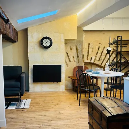 Cozy & I Tram & Shops