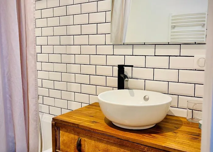 Cozy & I Tram & Shops Apartamento *