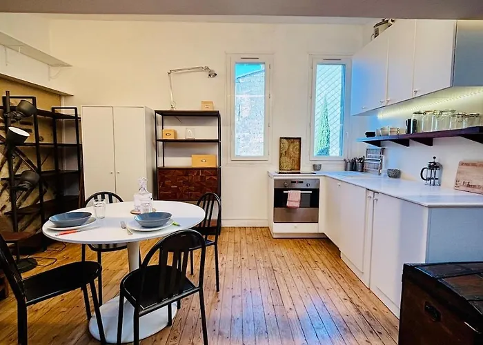 Cozy & I Tram & Shops Burdeos