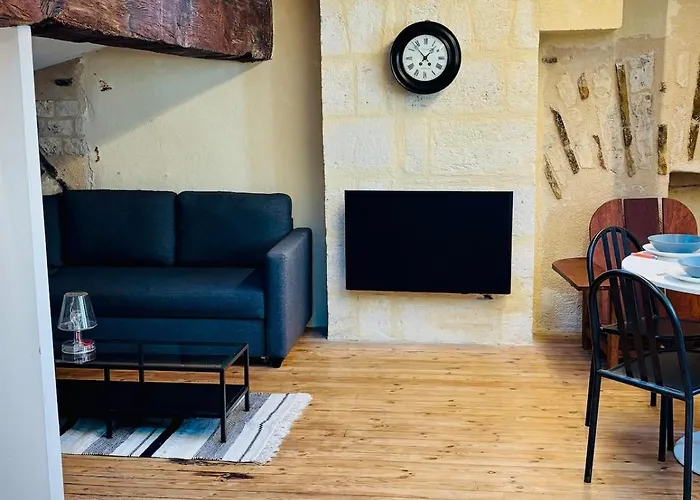 Cozy & I Tram & Shops *