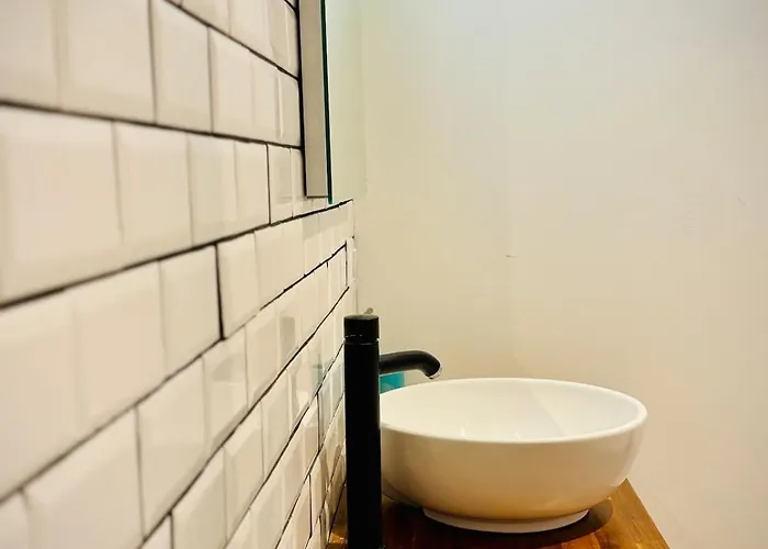 Cozy & I Tram & Shops Burdeos